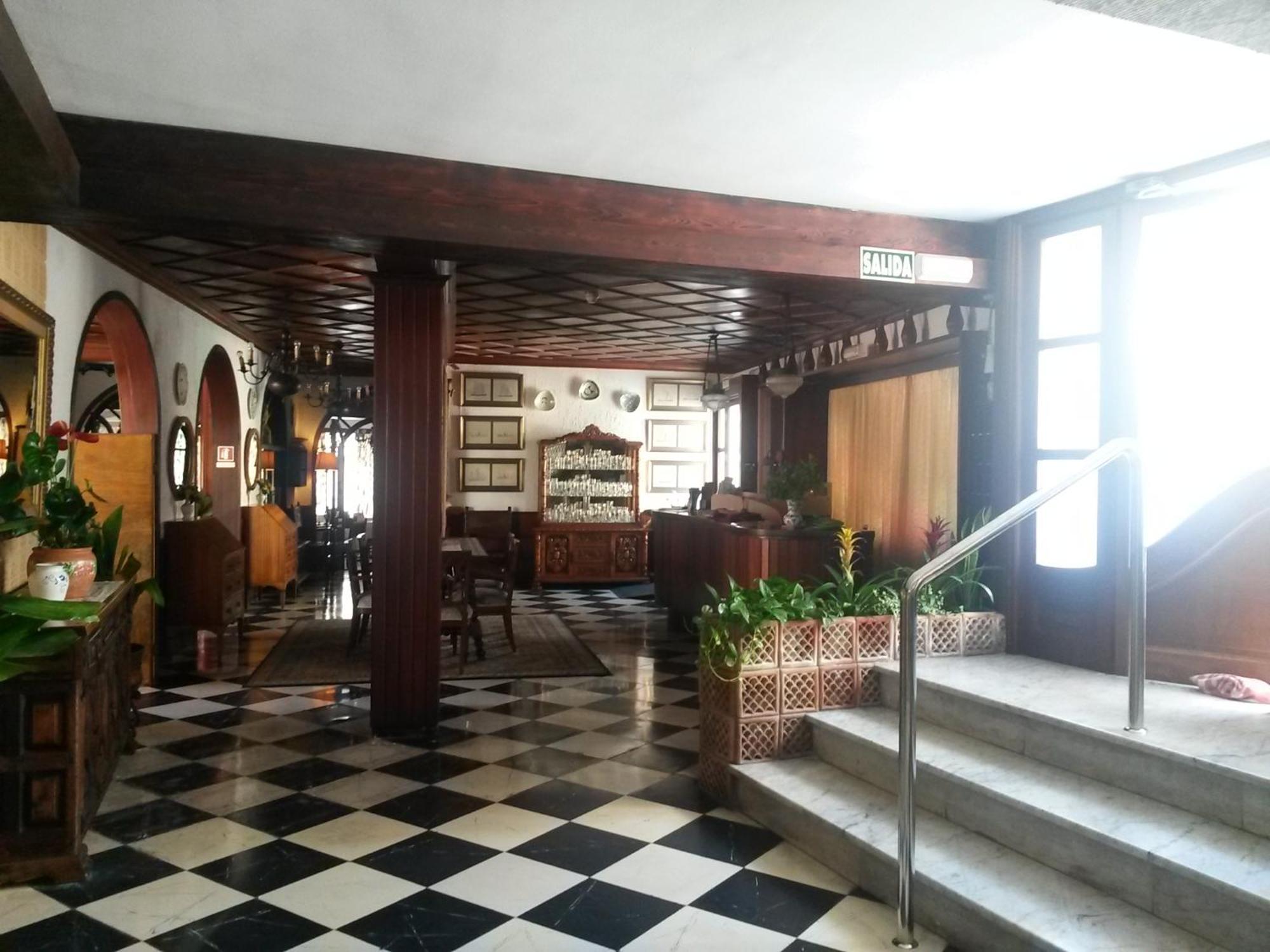 Hostal Cas Bombu Кала Ратьяда Экстерьер фото