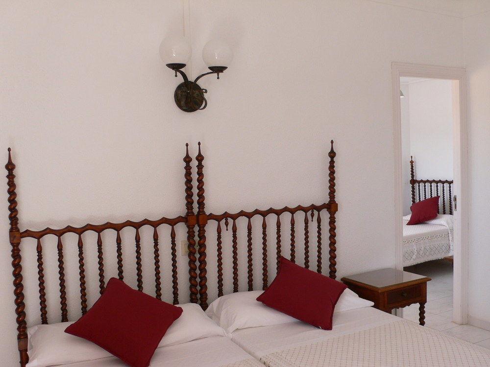 Hostal Cas Bombu Кала Ратьяда Экстерьер фото